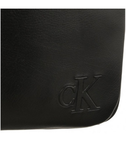 Calvin Klein Ultralight Reporter18 W/Pkt Black K50K511489 BEH (CK423-a) käekott