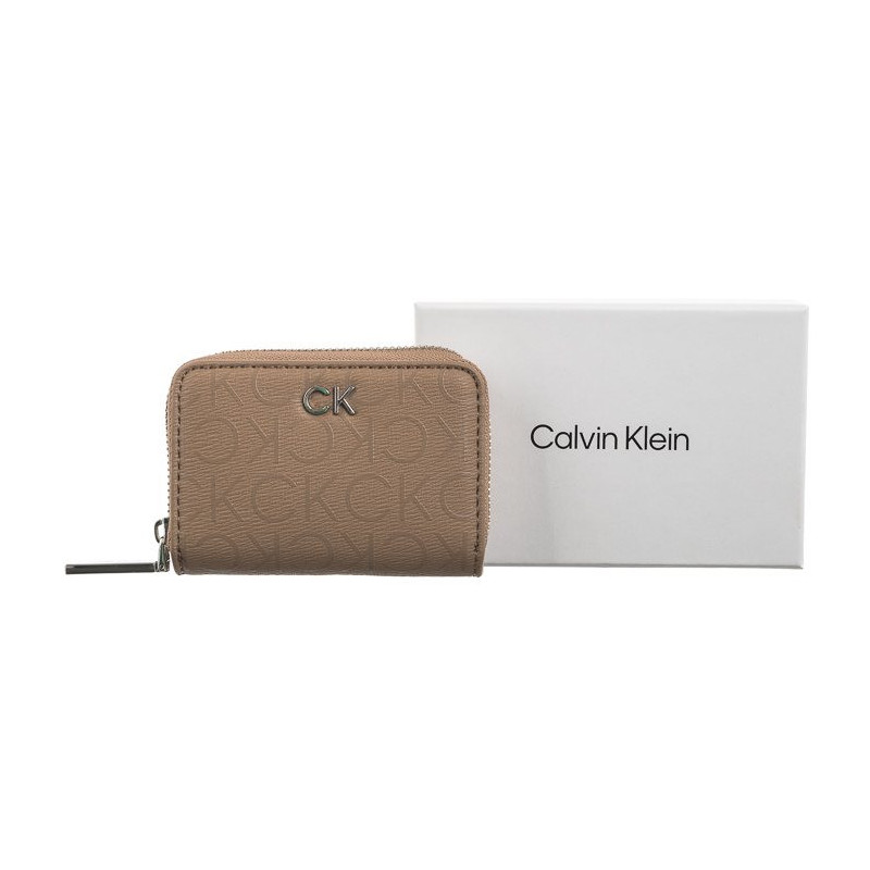 Calvin Klein CK Daily SM Zip Around Epi Mono Chanterelle Epi Mono K60K612188 0HF (CK503-a) käekott