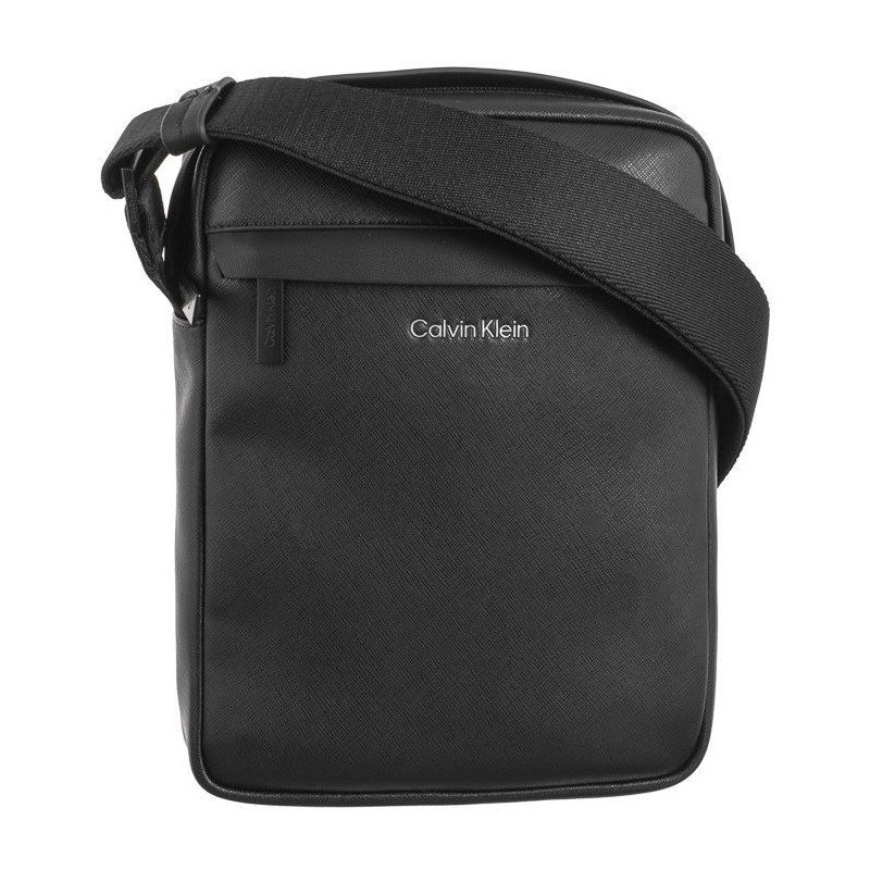 Calvin Klein CK Must Reporter CK Black Saffiano K50K511853 BEH (CK526-a) käekott