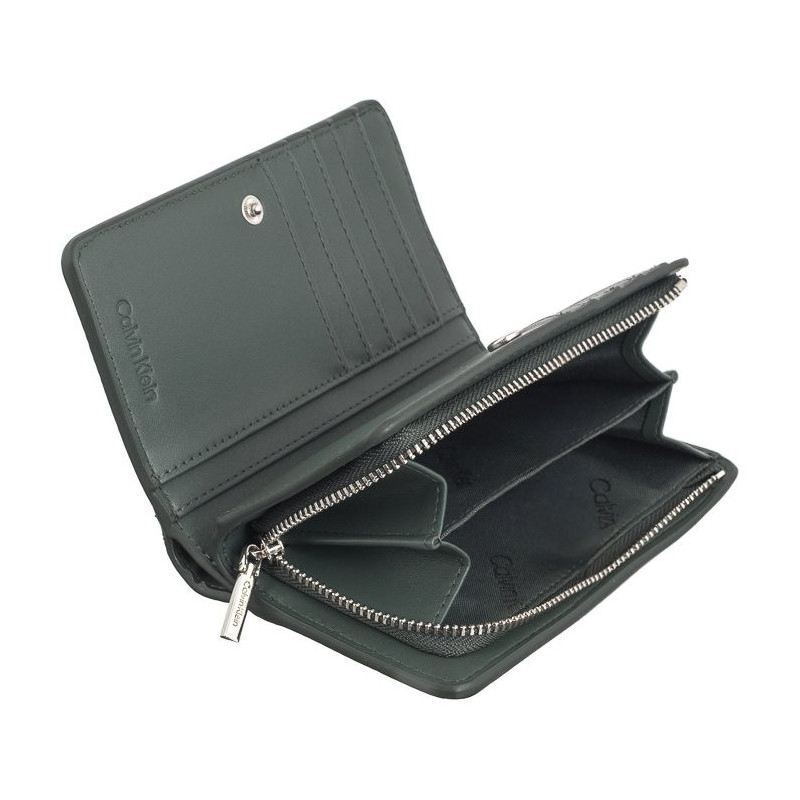 Calvin Klein CK Daily MD Bifold PBL Palm Green K60K612681 LG2 (CK534-a) käekott