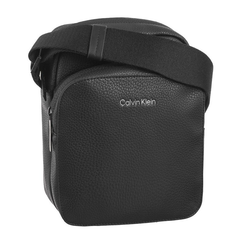 Calvin Klein CK Must Reporter S W/PCKT CK Black Pebble K50K512204 BEH (CK546-a) käekott