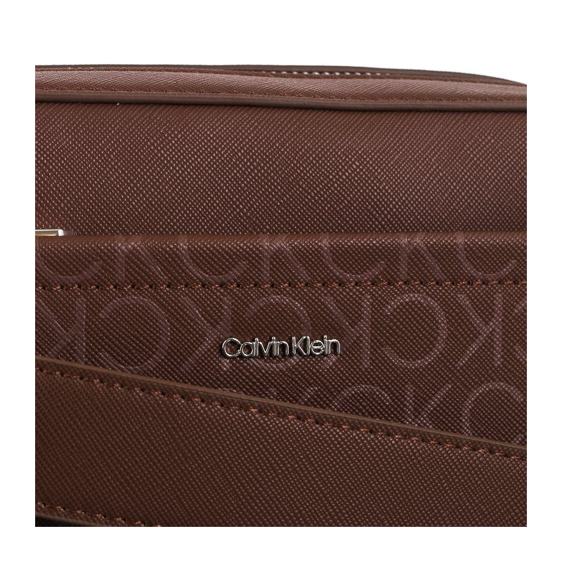 Calvin Klein CK Must Conv Camera Bag Mono Cioccolate Lab Monogram Pu K60K612536 0HH (CK551-a) käekott