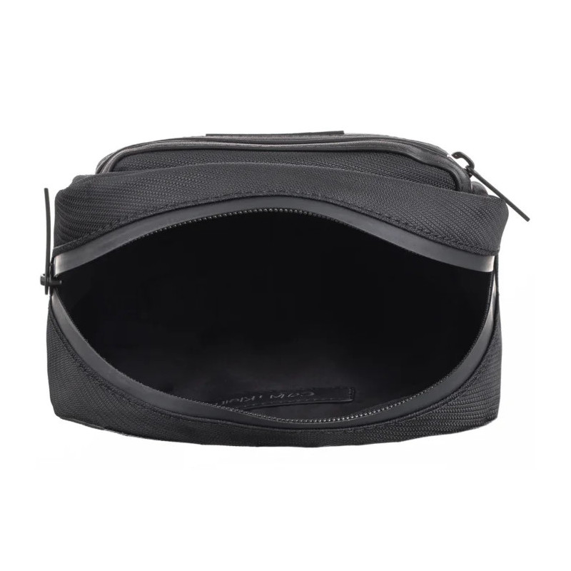 Calvin Klein CK Essential Conv Reporter S Ck Black K50K512227 BEH (CK571-a) käekott